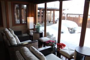 Hanaichi - Outdoor Features