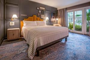 Hotel Amarano Burbank-Hollywood - Room Features