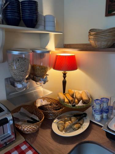 Hotel Prinsenhof Amsterdam - Questions About Staying Here