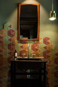 Hotel V Fizeaustraat - Policies and Pricing