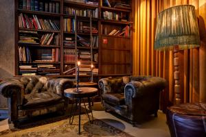 Hotel V Nesplein - Hotel Ratings and Accolades