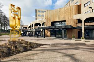 HUP Hotel: Comprehensive Review and Insights - Questions About Staying Here
