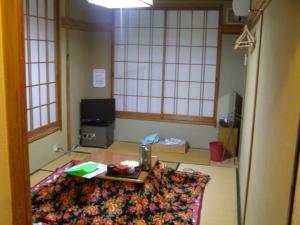 Kadowakikan - Comfortable Rooms and Amenities