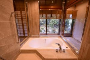 Koyasan Shukubo Yochiin - Koyasan Temple Inn - Key Facilities