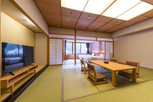 Kurobe Unazukionsen Yamanoha - Relax in the Therapeutic Baths
