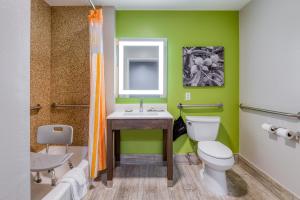 La Quinta by Wyndham Visalia/Sequoia Gateway - Hotel Facilities and Amenities