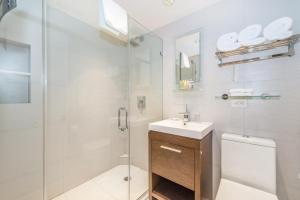 Lombardy Hotel - Amenities and Services