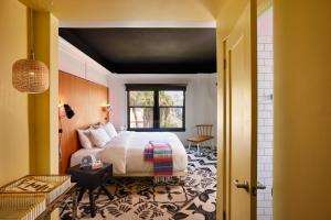 Mama Shelter LA Hollywood - Booking Information