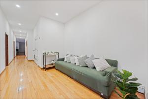 Massive Soho Loft 5bedrooms 2 Baths - 2500 SQFT - Guest Reviews
