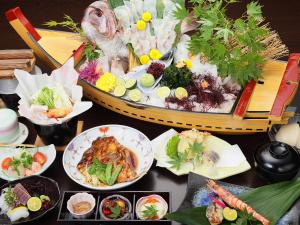 Naruto Kaigetsu - Dining Options