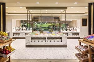 New York Hilton Midtown - Booking Your Stay
