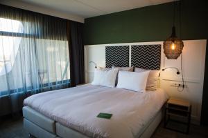 Paal 8 Hotel by the Sea - Policies and Pricing