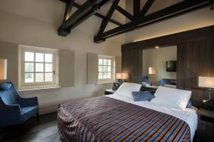 Romantic Hotel Castle Daelenbroeck - Policies and Features