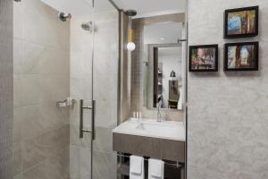 SpringHill Suites by Marriott New York Manhattan Chelsea - Guest Ratings and Reviews