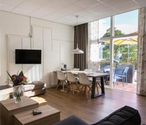 Strandhotel Bos En Duin - Getting There and Transportation