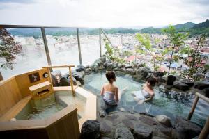 Takayama Ouan - Guest Feedback and Highlights
