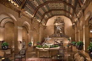 The Biltmore Los Angeles - Internet and Parking