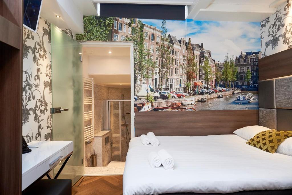The Townhouse Hotel - House Rules