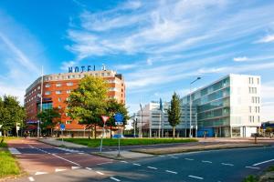 Westcord Art Hotel Amsterdam 4 Stars - Location and Transport