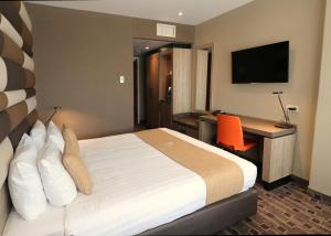 XO Hotels Blue Tower - Check-in and Check-out Policies