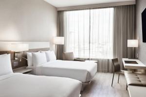 AC Hotel by Marriott Los Angeles South Bay - Nearby Attractions