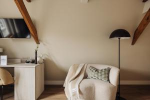Adam Suites Hotel - Payment Methods Accepted