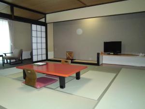 Aura Tachibana - Additional Highlights and Services