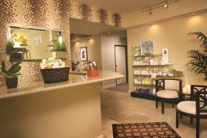 Ayres Hotel & Spa Mission Viejo - Lake Forest - Booking Your Stay