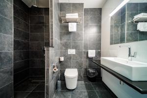 Bastion Hotel Nijmegen - Checking In and Out