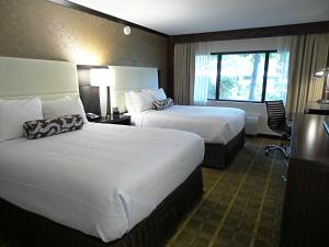 Crowne Plaza Hotel Foster City-San Mateo, an IHG Hotel - Family-Friendly Facilities