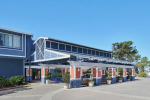DoubleTree by Hilton Hotel Berkeley Marina - Special Requests and Considerations
