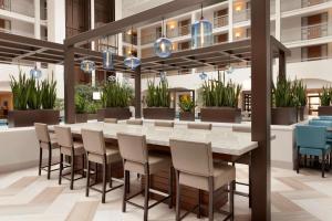 Embassy Suites San Luis Obispo - Complimentary Breakfast