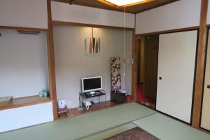 Fukumakan - Transportation and Accessibility