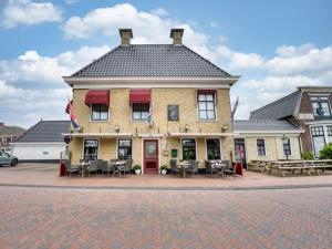 Harmonie Hotel - Getting There