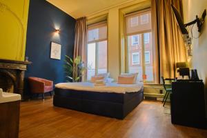 Hotel Corps De Garde - Facilities and Services