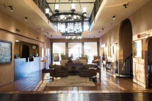 Hotel Mission De Oro - Nearby Attractions