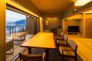 Hotel New Awaji - Guest Reviews and Ratings
