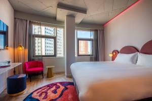 Hotel VIC - Questions About Staying Here
