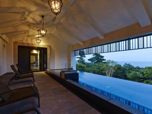 Kawana Hotel - Location and Accessibility