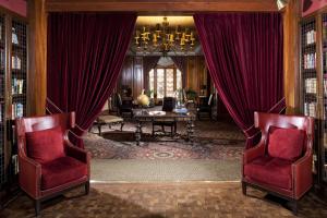 Los Angeles Athletic Club - Getting Around and Transport