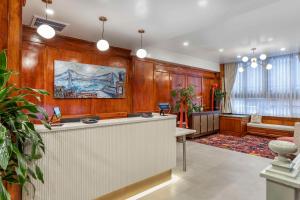 Mayfair Hotel, Ascend Hotel Collection - Policies and Requirements