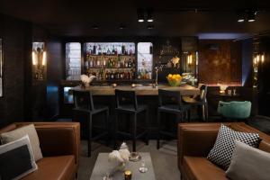 Moxy San Diego Gaslamp Quarter - Child and Pet Policies