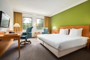 NH Bussum Jan Tabak - Staff and Guest Experiences