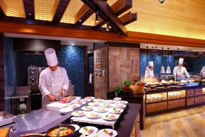 Ooedo Onsen Monogatari Premium Shiomiso - Policies, Fees, and Additional Details