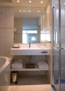 Paal 8 Hotel by the Sea - Questions About Staying Here