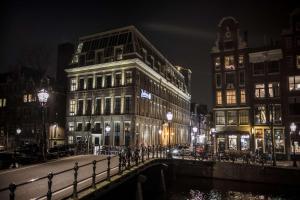 Radisson Blu Hotel, Amsterdam City Center - Location and Accessibility