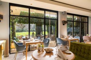 Restaurant Hotel Merlet - Questions About Staying Here