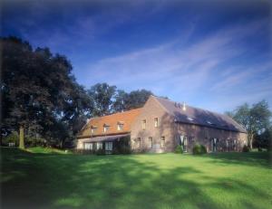 Romantic Hotel Castle Daelenbroeck - Nearby Attractions