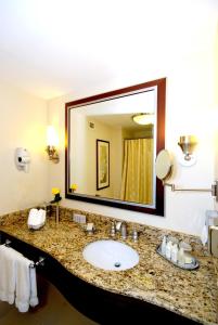 San Carlos Hotel New York - Policies and Check-in/Check-out Details