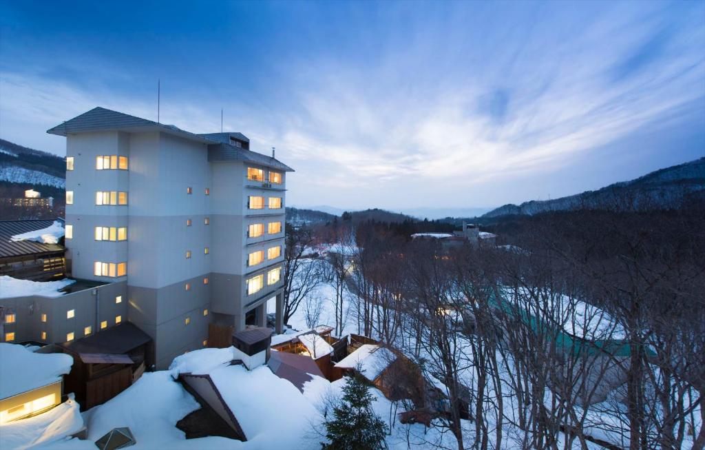 Takamiya Hotel Lucent - Ski Resort Proximity